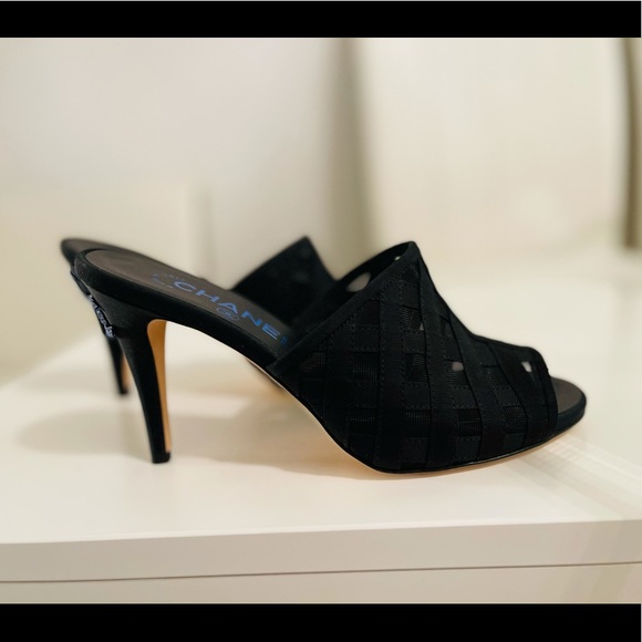 AUTHENTIC BRAND NEW CHANEL HEELED SANDALS - Picture 7 of 11